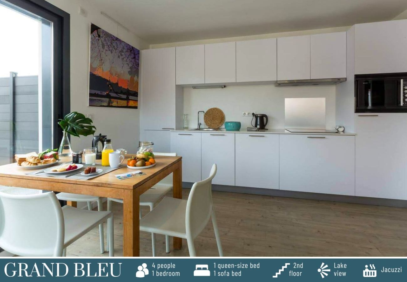 Aparthotel in Sévrier - Cote Ouest: GRAND BLEU